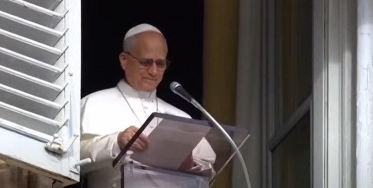 Papa Leão XIV diz acompanhar crise na Venezuela com preocupação