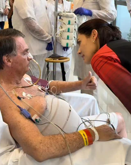 Michelle agradece apoio de senadores por pedirem prisão domiciliar para Bolsonaro