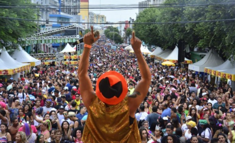 Carnaval e ISTs: como evitar doenças transmitidas pelo contato e aglomerações