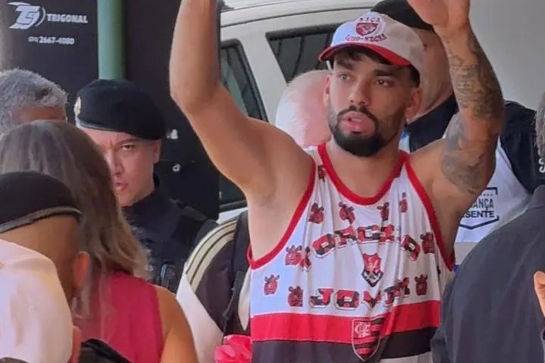 Lucas Paquetá chega ao Rio para fechar contratação histórica com o Flamengo