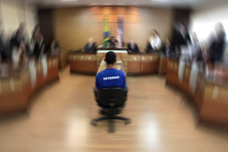 Projeto na Câmara propõe restringir concessão de liberdade provisória em audiências de custódia