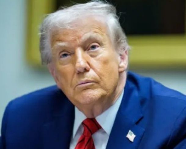 Donald Trump anuncia tarifa 25% para países que possuem relações comerciais com o Irã