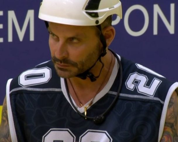 Globo atualiza estado de saúde de Henri Castelli e avalia permanência do ator no BBB 26