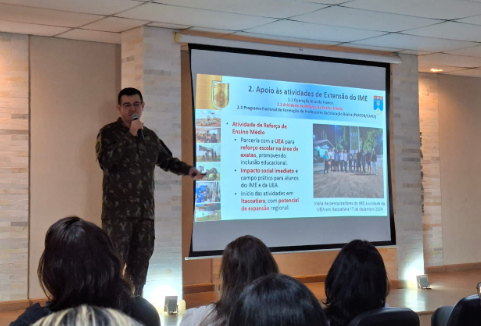 General Galdino, reitor do IME