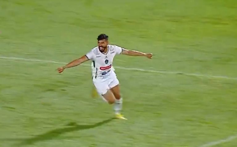 Manaus vence Parintins por 1 a 0 e estreia com vitória no Campeonato Amazonense; vídeo