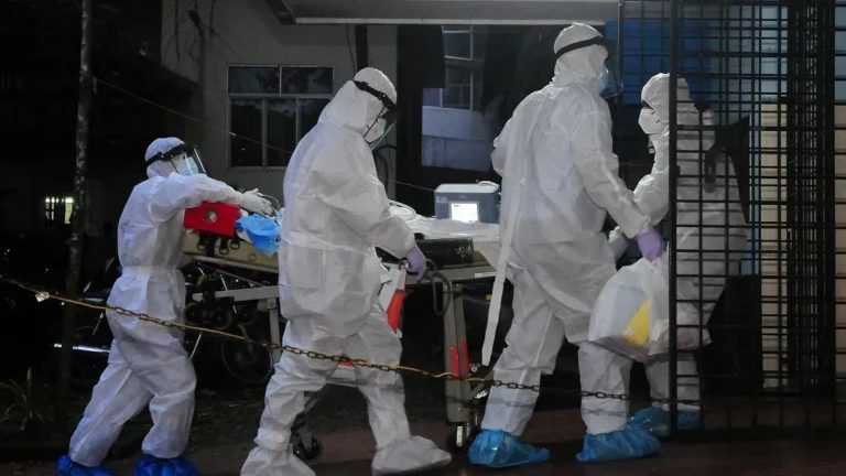 5 casos de infecção mortal são detectados na Índia; países reforçam segurança