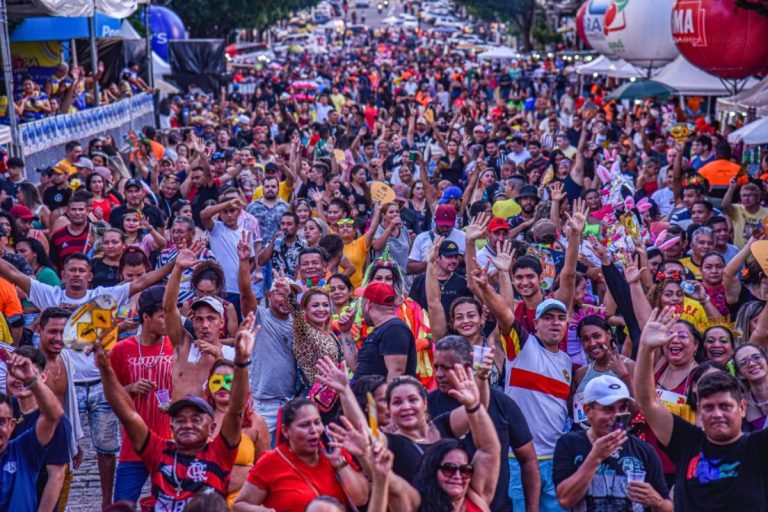 Carnaval 2026: ruas de Manaus têm festa gratuita, tradição e programação cultural diversa