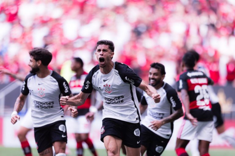 Corinthians vence Flamengo e conquista o bicampeonato da Supercopa do Brasil