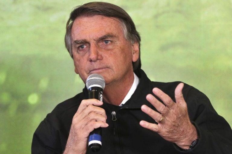 MPF arquiva denúncia contra Bolsonaro por supostos crimes na pandemia