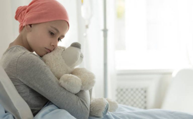 Dia da Luta contra o Câncer Infantil: reconhecer sintomas pode acelerar diagnóstico e aumentar chances de cura