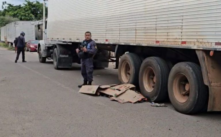 Homem morre esmagado por carreta na zona Leste de Manaus