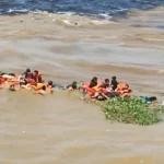 lancha-naufraga-no-encontro-das-Aguas-em-manaus