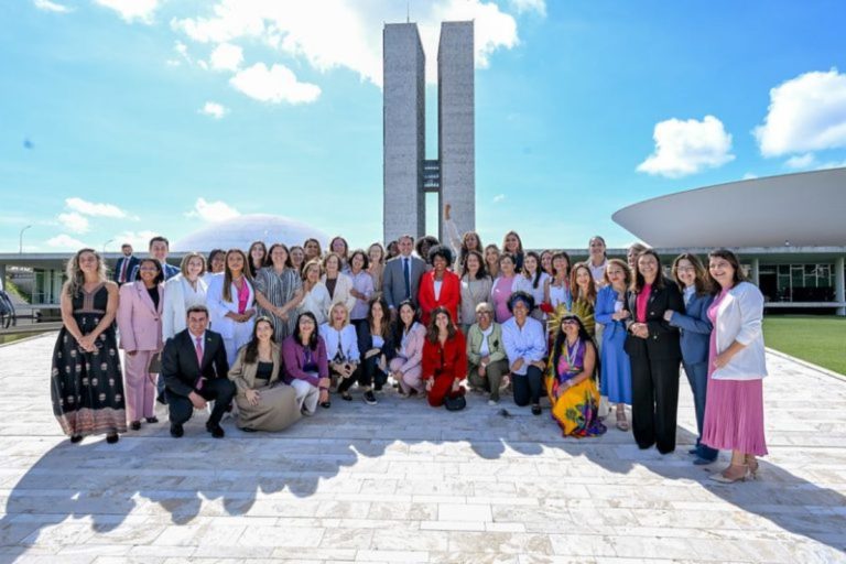 Pautas em defesa dos direitos da mulher ganham destaque na Câmara em março