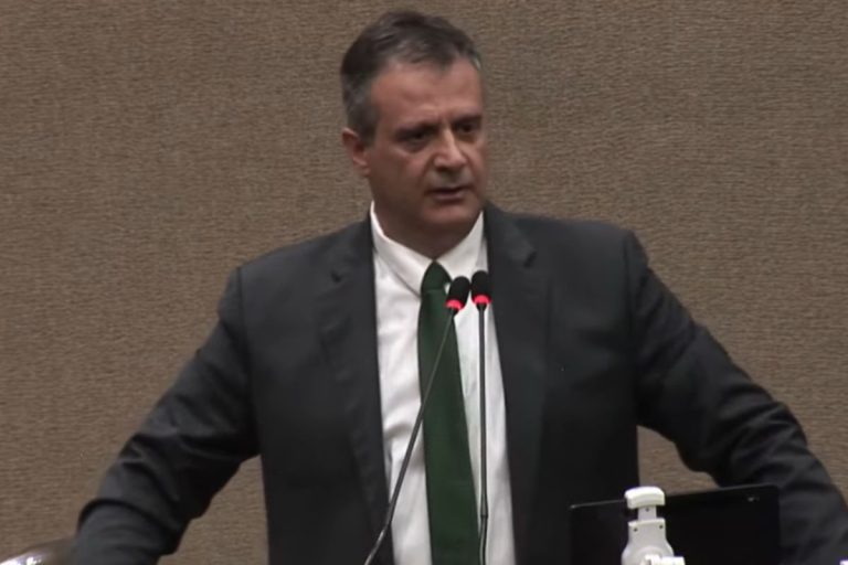 Marcelo Serafim chama José Ricardo de ‘frouxo e covarde’ durante sessão na CMM