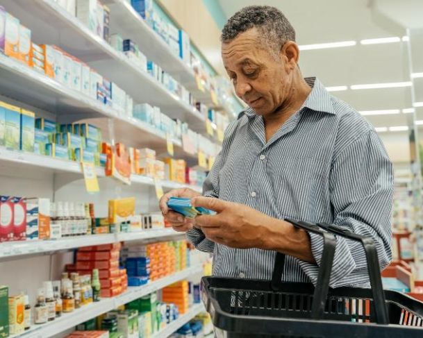 Nova lei permite que supermercados passem a vender remédios; entenda