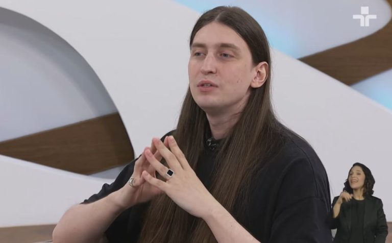 No Roda Viva, Felca descarta carreira política e explica motivo