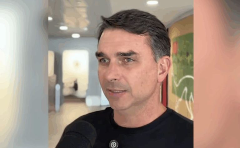 Flávio Bolsonaro diz que ausência de Lula na posse de Kast é “irrelevante”