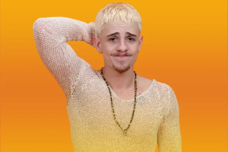 BBB 26: Juliano tenta apertar o botão de desistência, mas é impedido