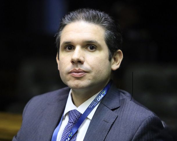 PEC 6×1: Motta diz que criará comissão especial até esta sexta (24)