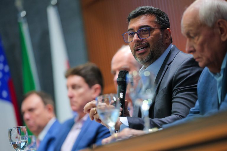 Movimentação política sinaliza que Wilson ainda pode deixar governo e ser candidato em outubro