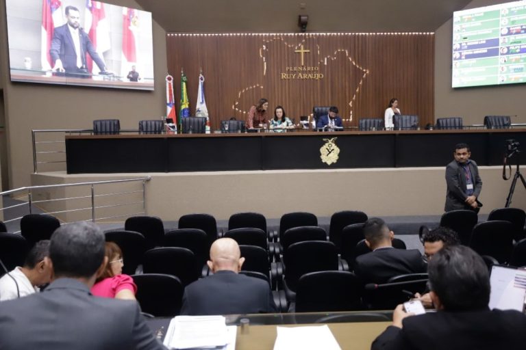 Com o fim da janela partidária, 10 deputados trocam de sigla na Aleam