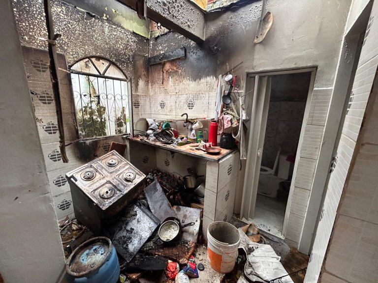 Vazamento de gás causa explosão e deixa uma pessoa ferida em Manaus