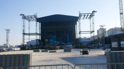 Trabalhador morre durante montagem do palco da Shakira em Copacabana