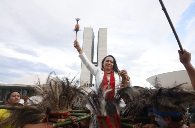 Indígena amazonense do Alto Rio Negro, Lúcia Alberta Baré assume a presidência da Funai