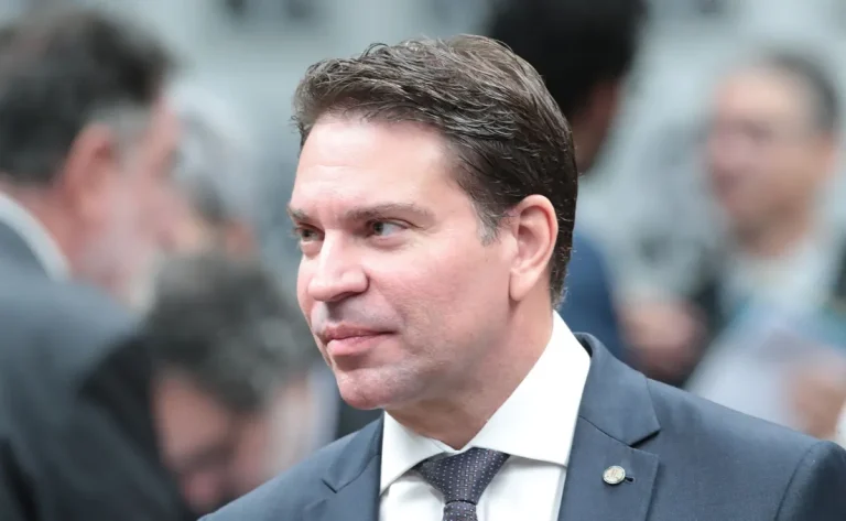 Prisão de Ramagem é fruto da cooperação entre Brasil e EUA, diz PF