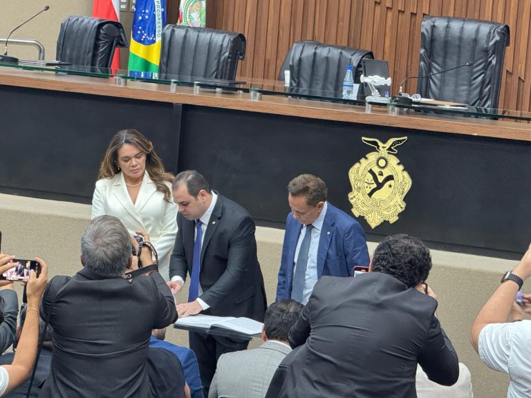 Roberto Cidade fala em união e governabilidade, mas não marca o dia da eleição indireta