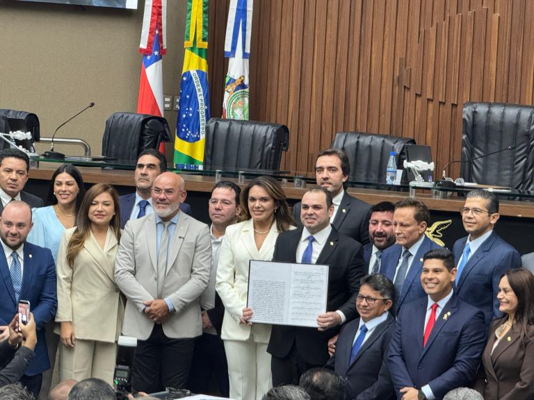 Para votar na eleição indireta convocada pela Aleam, Roberto Cidade terá que renunciar um dia antes