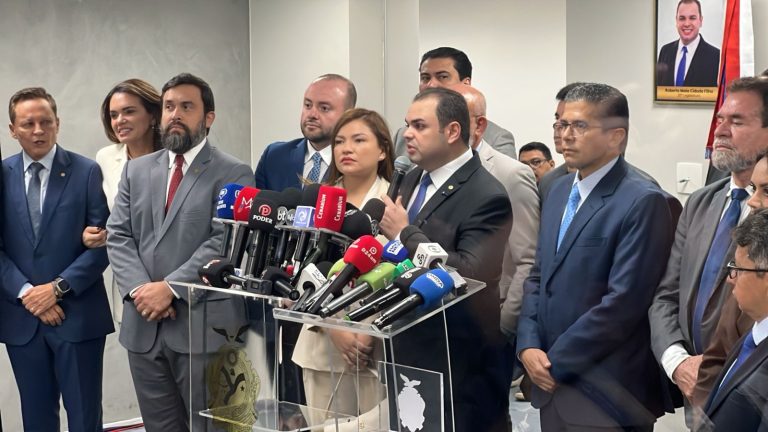 Responsável pela convocação da eleição indireta é Adjuto Afonso, diz Roberto Cidade