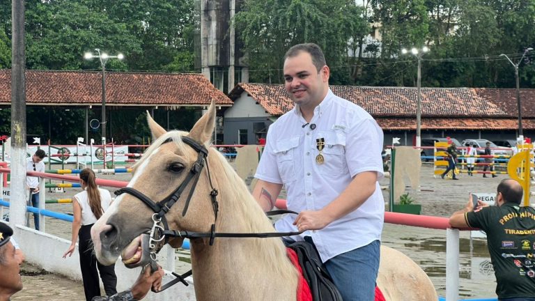 Com Cidade no governo interino, deputados batalham para herdar votos no interior