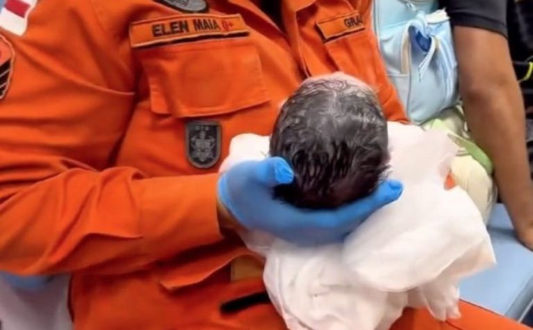 Bebê nasce em via pública na zona Norte de Manaus e mobiliza bombeiros
