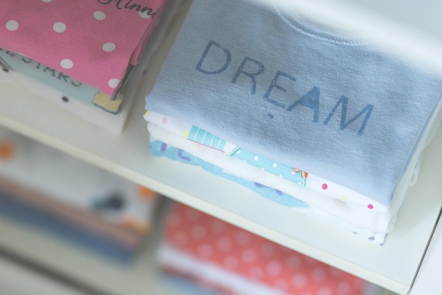 Provadores exclusivos para crianças são obrigatórios em lojas? Entenda o que diz a lei