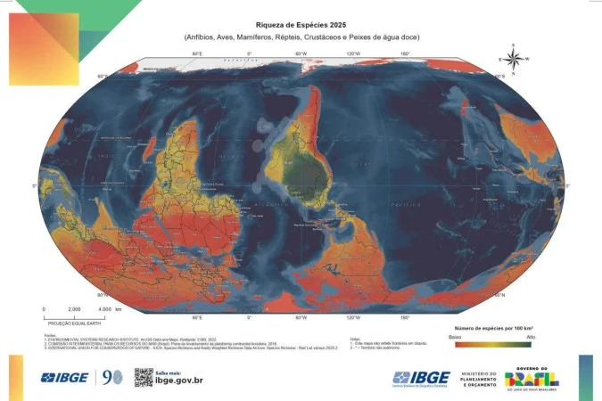 IBGE lança mapa invertido com Brasil no centro e foco na biodiversidade