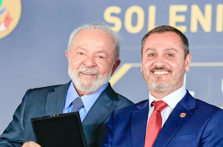 Após crise com Ramagem, diretor-geral da PF acompanha Lula aos EUA