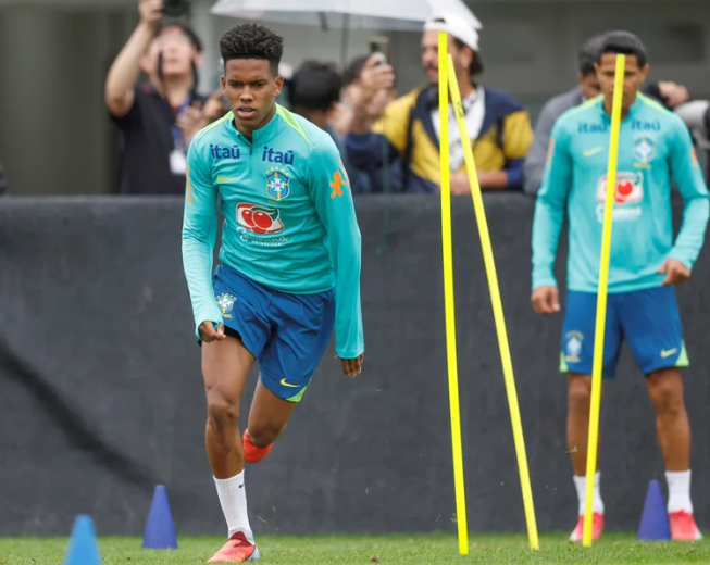 Estêvão está oficialmente fora da Copa do Mundo
