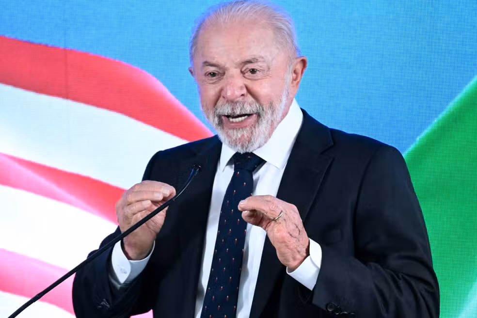 Lula brinca com Trump e pede que vistos da Seleção Brasileira não sejam barrados na Copa