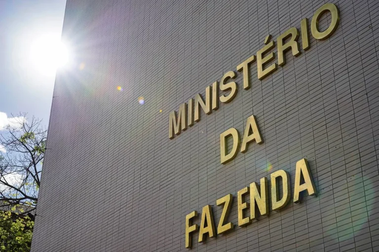 Fazenda investiga Betano por divulgar aposta irregular sobre convocação