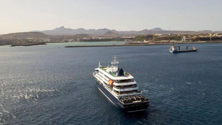 OMS apoia desembarque de navio afetado por hantavírus