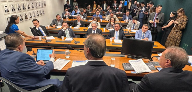 Em Brasília, prefeitos do AM defendem mais recursos e criticam impactos da escala 6×1