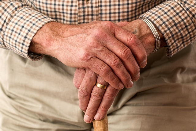 Demência vai além do Alzheimer: conheça doenças que comprometem o raciocínio