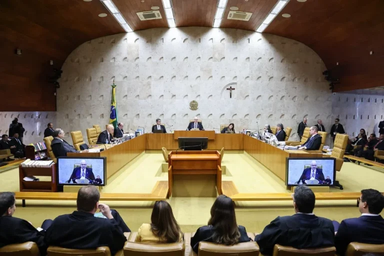 Ministros do STF reforçam proibição de “penduricalhos” acima do teto salarial