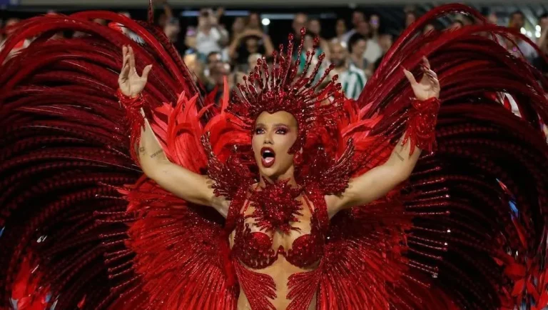 Grande Rio confirma Virginia como Rainha de Bateria em 2027