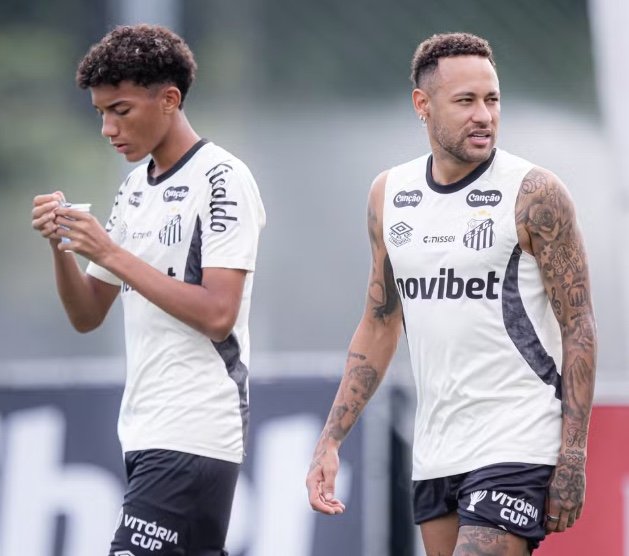 Robinho Jr. acusa Neymar de agressão e envia notificação extrajudicial ao Santos
