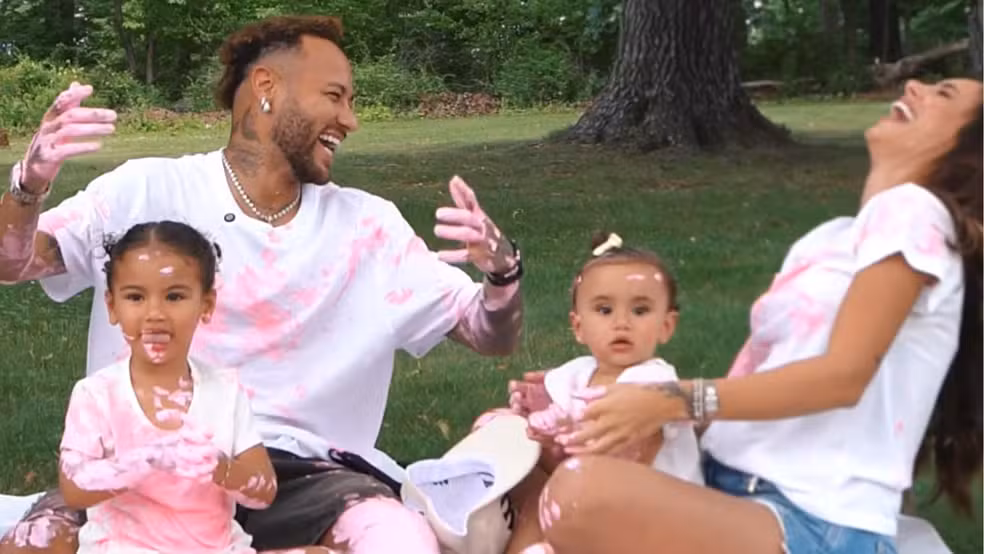 Neymar e Bruna Biancardi anunciam gravidez de terceira filha